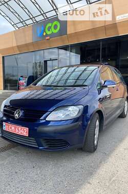 Хэтчбек Volkswagen Golf Plus 2009 в Хороле