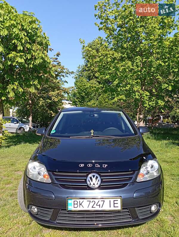 Хетчбек Volkswagen Golf Plus 2007 в Сарнах