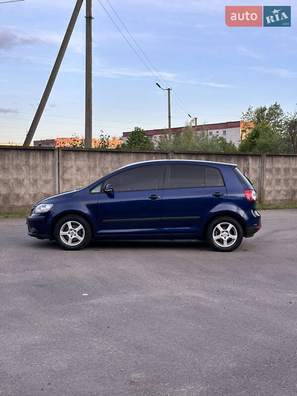 Хетчбек Volkswagen Golf Plus 2005 в Хусті