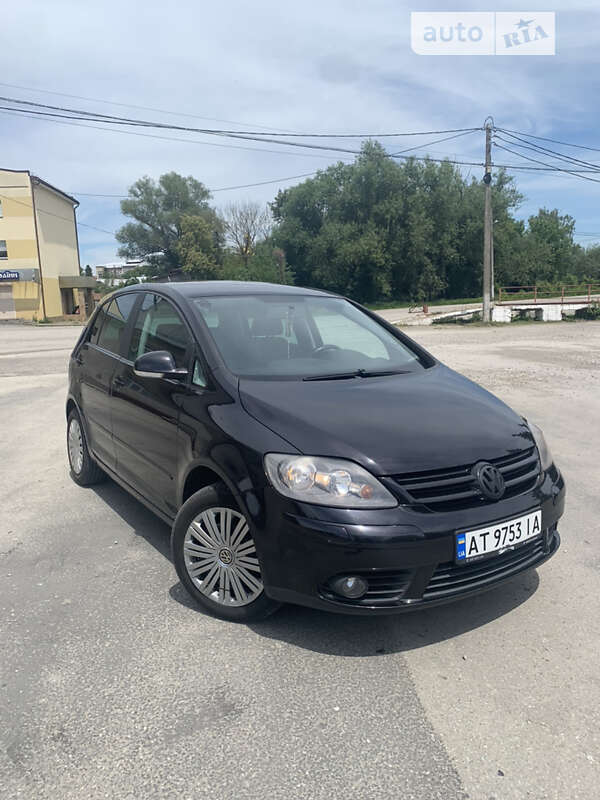 Хэтчбек Volkswagen Golf Plus 2006 в Ивано-Франковске