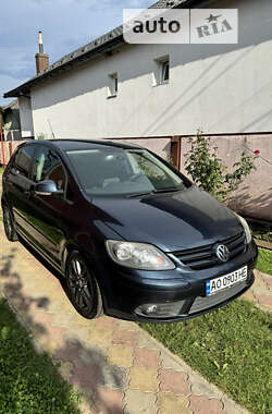 Хетчбек Volkswagen Golf Plus 2008 в Сваляві