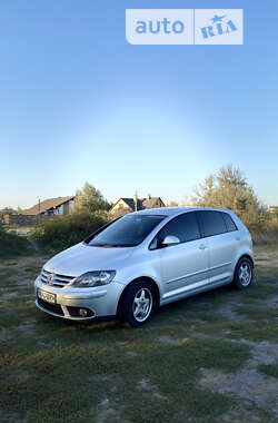 Хетчбек Volkswagen Golf Plus 2007 в Дніпрі