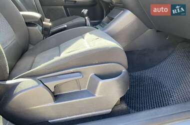 Хэтчбек Volkswagen Golf Plus 2010 в 