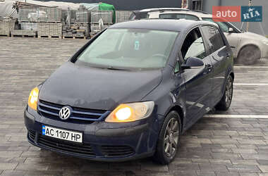 Хэтчбек Volkswagen Golf Plus 2006 в Нововолынске