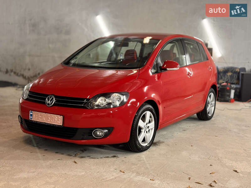 Хэтчбек Volkswagen Golf Plus 2011 в Владимире