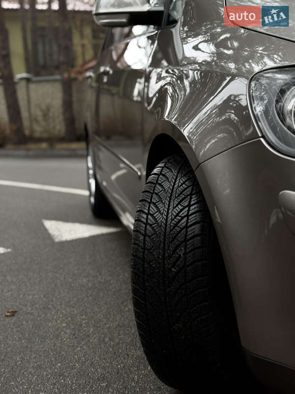 Хэтчбек Volkswagen Golf Plus 2008 в Белогородке