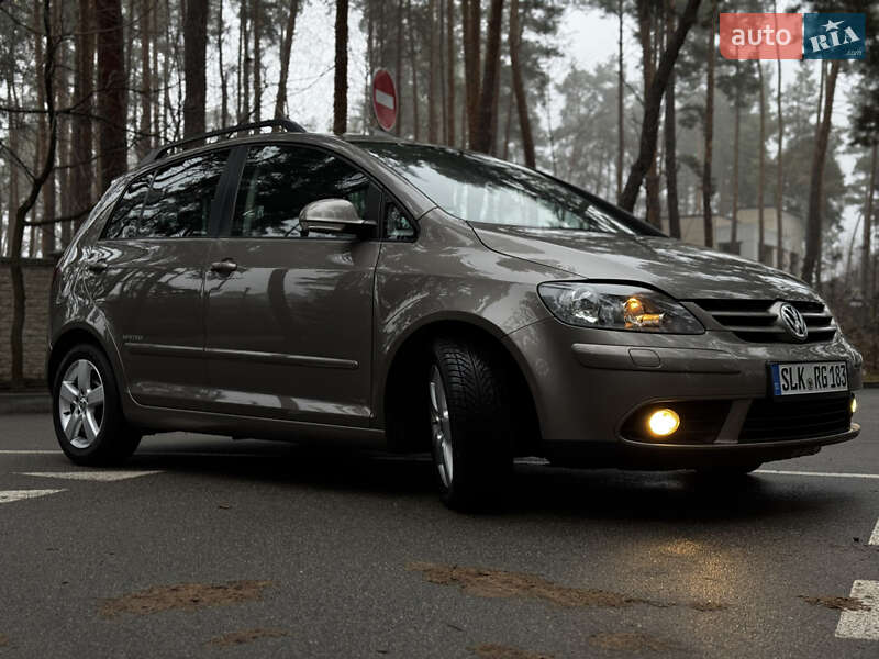 Хэтчбек Volkswagen Golf Plus 2008 в Белогородке