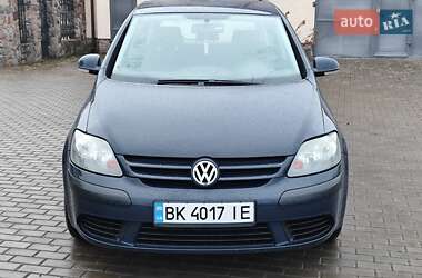 Хэтчбек Volkswagen Golf Plus 2005 в Сарнах