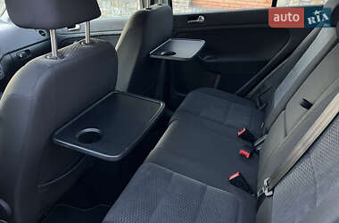 Хэтчбек Volkswagen Golf Plus 2010 в Киеве