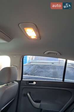 Хетчбек Volkswagen Golf Plus 2005 в 
