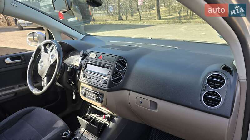 Хетчбек Volkswagen Golf Plus 2010 в Рівному фото 6 Хетчбек Volkswagen Golf Plus 2010 в Рівному
