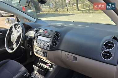 Хэтчбек Volkswagen Golf Plus 2010 в 