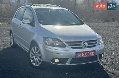 Хетчбек Volkswagen Golf Plus 2008 в 