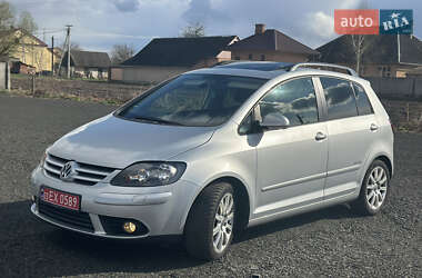 Хетчбек Volkswagen Golf Plus 2008 в 