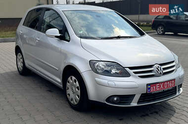 Хэтчбек Volkswagen Golf Plus 2005 в 