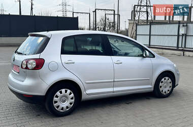 Хэтчбек Volkswagen Golf Plus 2005 в 