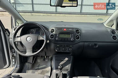 Хэтчбек Volkswagen Golf Plus 2005 в 