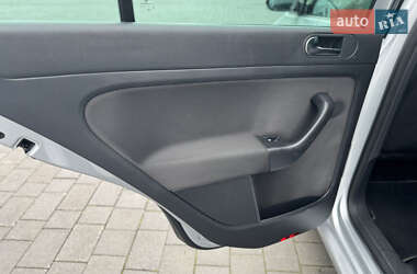 Хэтчбек Volkswagen Golf Plus 2012 в 