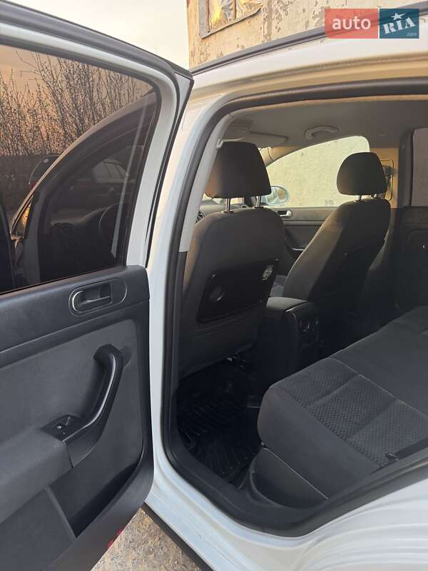 Хетчбек Volkswagen Golf Plus 2012 в Городку