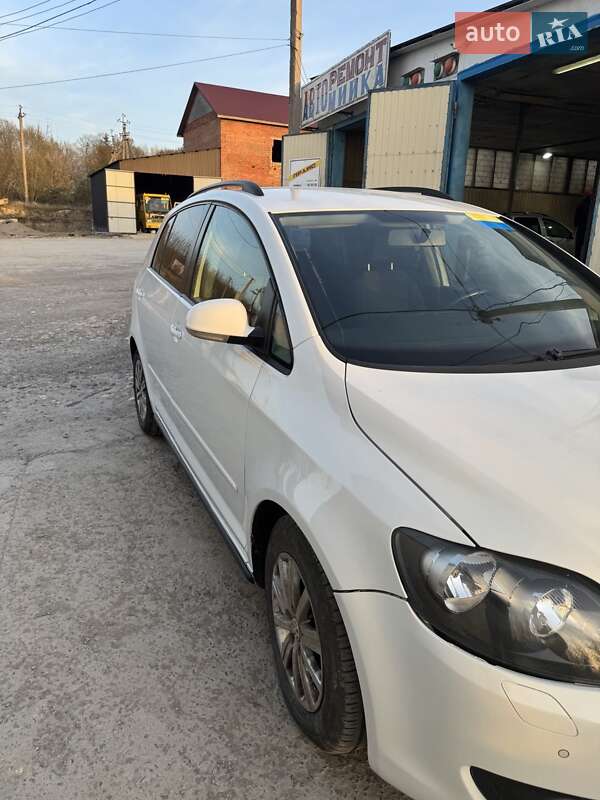 Хетчбек Volkswagen Golf Plus 2012 в Городку
