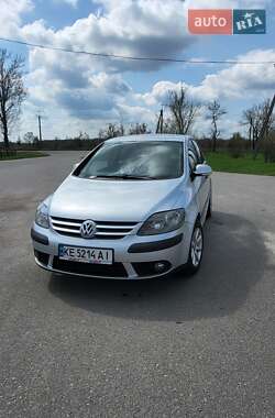 Хэтчбек Volkswagen Golf Plus 2005 в 