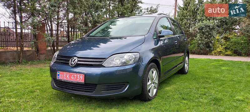 Хэтчбек Volkswagen Golf Plus 2009 в 