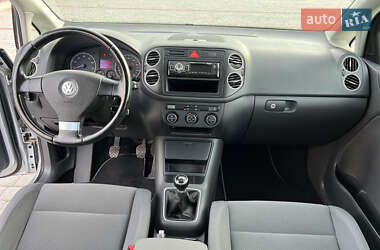 Хетчбек Volkswagen Golf Plus 2008 в 