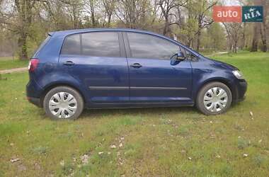 Хэтчбек Volkswagen Golf Plus 2005 в 