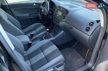 Хэтчбек Volkswagen Golf Plus 2008 в 