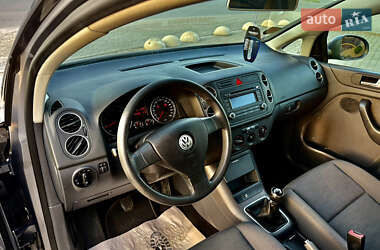 Хэтчбек Volkswagen Golf Plus 2008 в 
