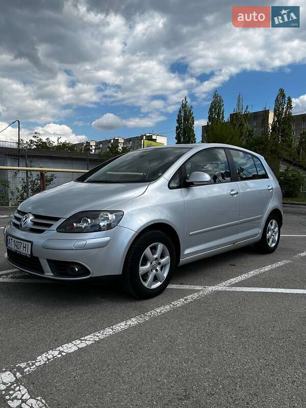 Хетчбек Volkswagen Golf Plus 2005 в 