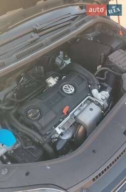 Хетчбек Volkswagen Golf Plus 2009 в 