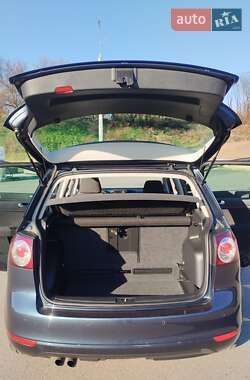 Хетчбек Volkswagen Golf Plus 2009 в 