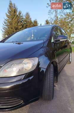 Хэтчбек Volkswagen Golf Plus 2005 в 