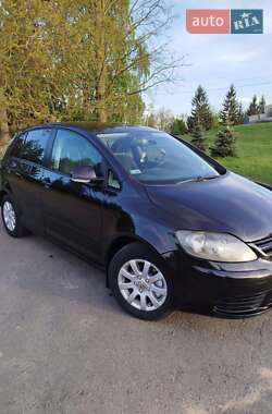 Хэтчбек Volkswagen Golf Plus 2005 в 