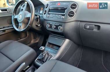 Хетчбек Volkswagen Golf Plus 2009 в 