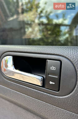 Хэтчбек Volkswagen Golf Plus 2005 в 