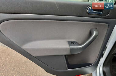 Хэтчбек Volkswagen Golf Plus 2006 в 