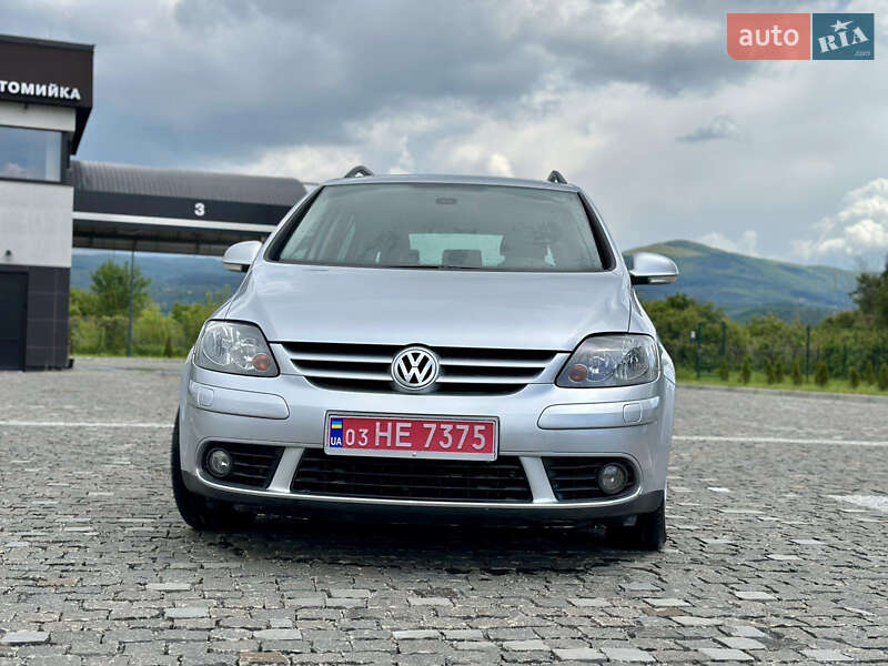 Хетчбек Volkswagen Golf Plus 2008 в Іршаві