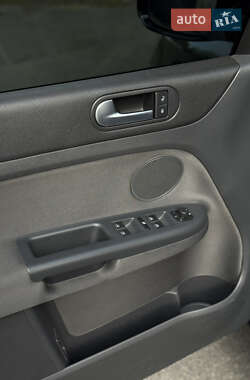 Хетчбек Volkswagen Golf Plus 2006 в 