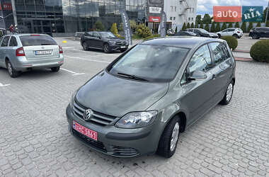 Хэтчбек Volkswagen Golf Plus 2005 в 
