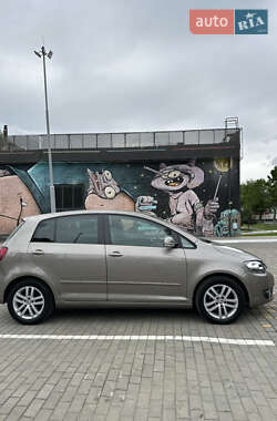 Хетчбек Volkswagen Golf Plus 2010 в 