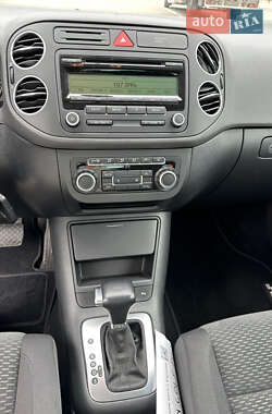 Хетчбек Volkswagen Golf Plus 2010 в 