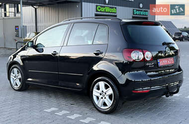 Хетчбек Volkswagen Golf Plus 2010 в 