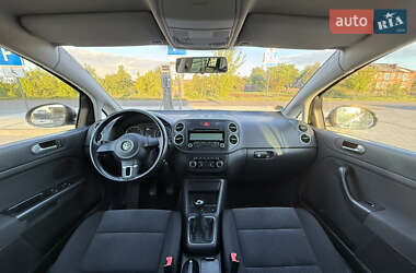 Хетчбек Volkswagen Golf Plus 2010 в 
