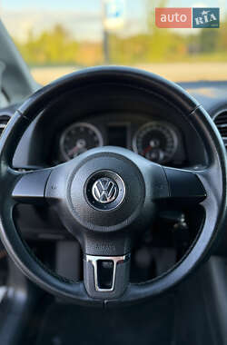 Хетчбек Volkswagen Golf Plus 2010 в 