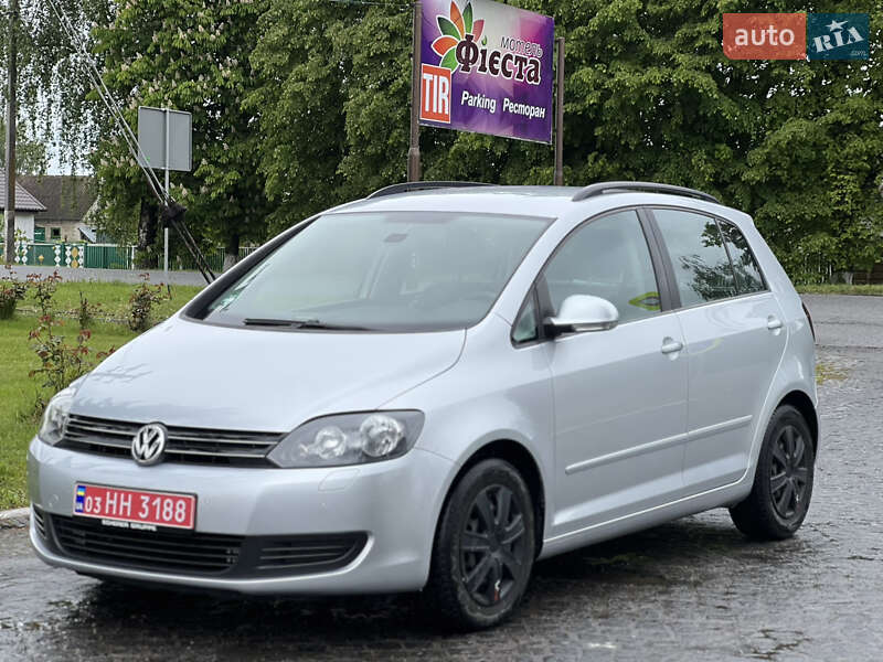 Хэтчбек Volkswagen Golf Plus 2009 в 