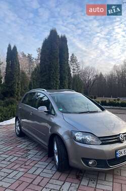 Хэтчбек Volkswagen Golf Plus 2009 в 
