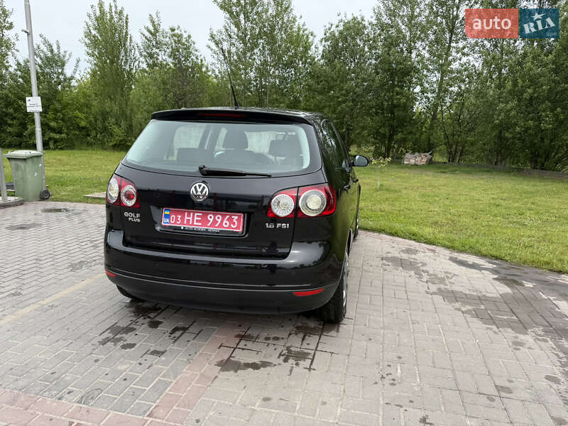 Хэтчбек Volkswagen Golf Plus 2006 в Нововолынске