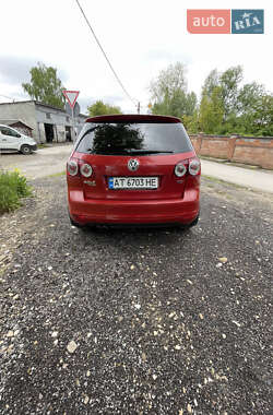 Хетчбек Volkswagen Golf Plus 2010 в 